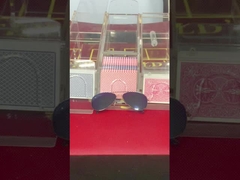 Thẻ được đánh dấu kính